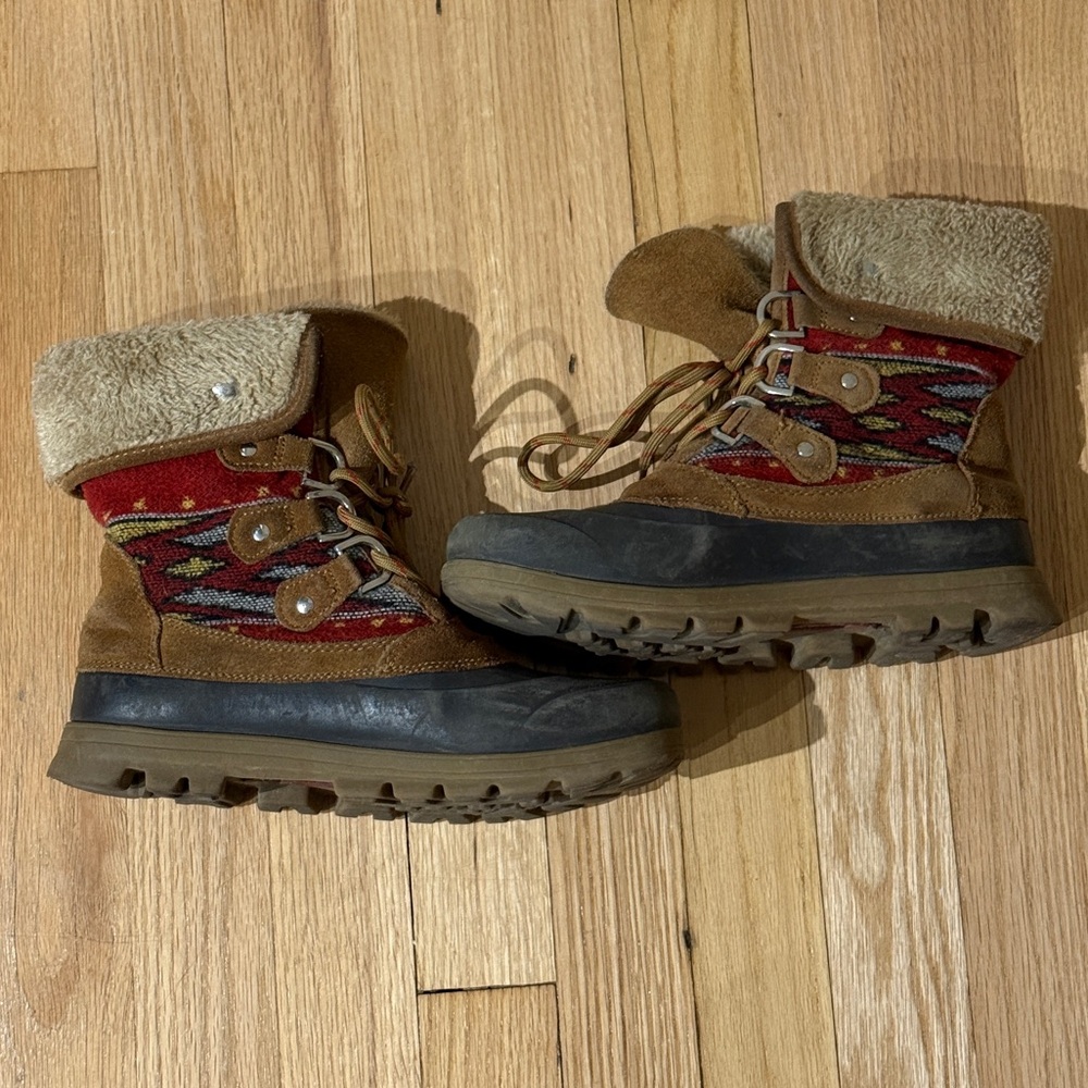 DSW Red and Brown Winter Boots
